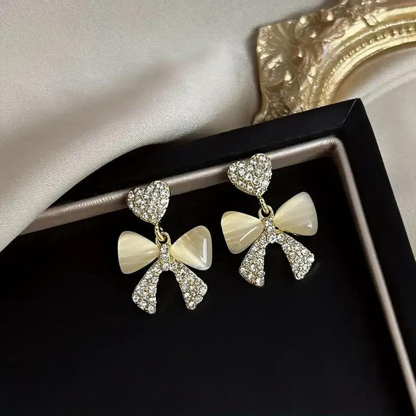 1Pair Korean Version Fashion Earrings Simple Temperament Rhinestone Butterfly Flower Pearl Ear Nail Earrings For Women Jewelry Encounter