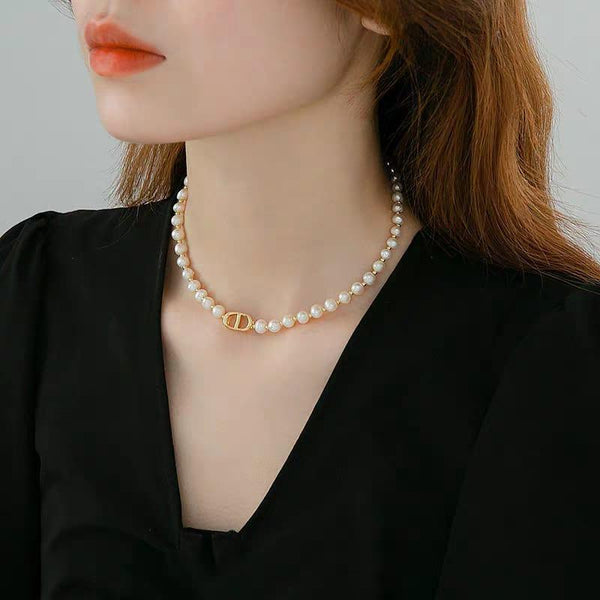 pearl necklace women's light luxury necklace high-end design sense niche sweater 2023 new cd clavicle choker
